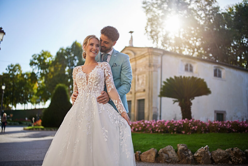 Robe de mariée avec manche sale